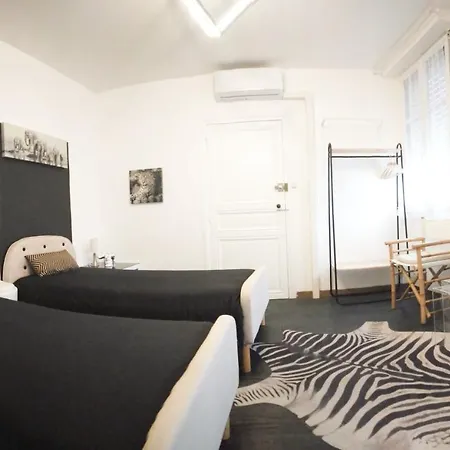 Chic And Cheap ! Les Meilleurs Suites Designs Aux Meilleurs Prix * Montfaucon-Montigne