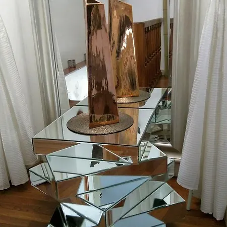 Chic And Cheap ! Les Meilleurs Suites Designs Aux Meilleurs Prix Montfaucon-Montigne
